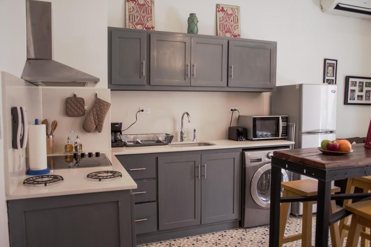 Apartment In Casco Viejo - View On Main Plaza *