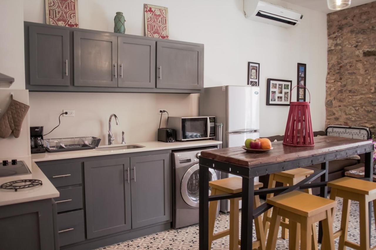 Apartment In Casco Viejo - View On Main Plaza *